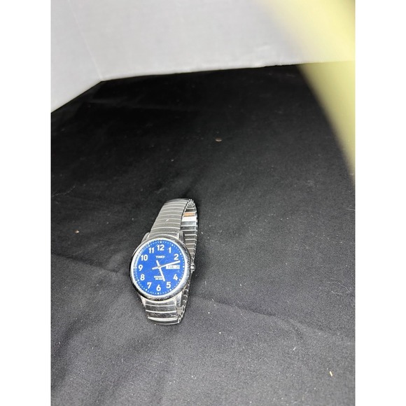 Watch - Picture 1 of 2